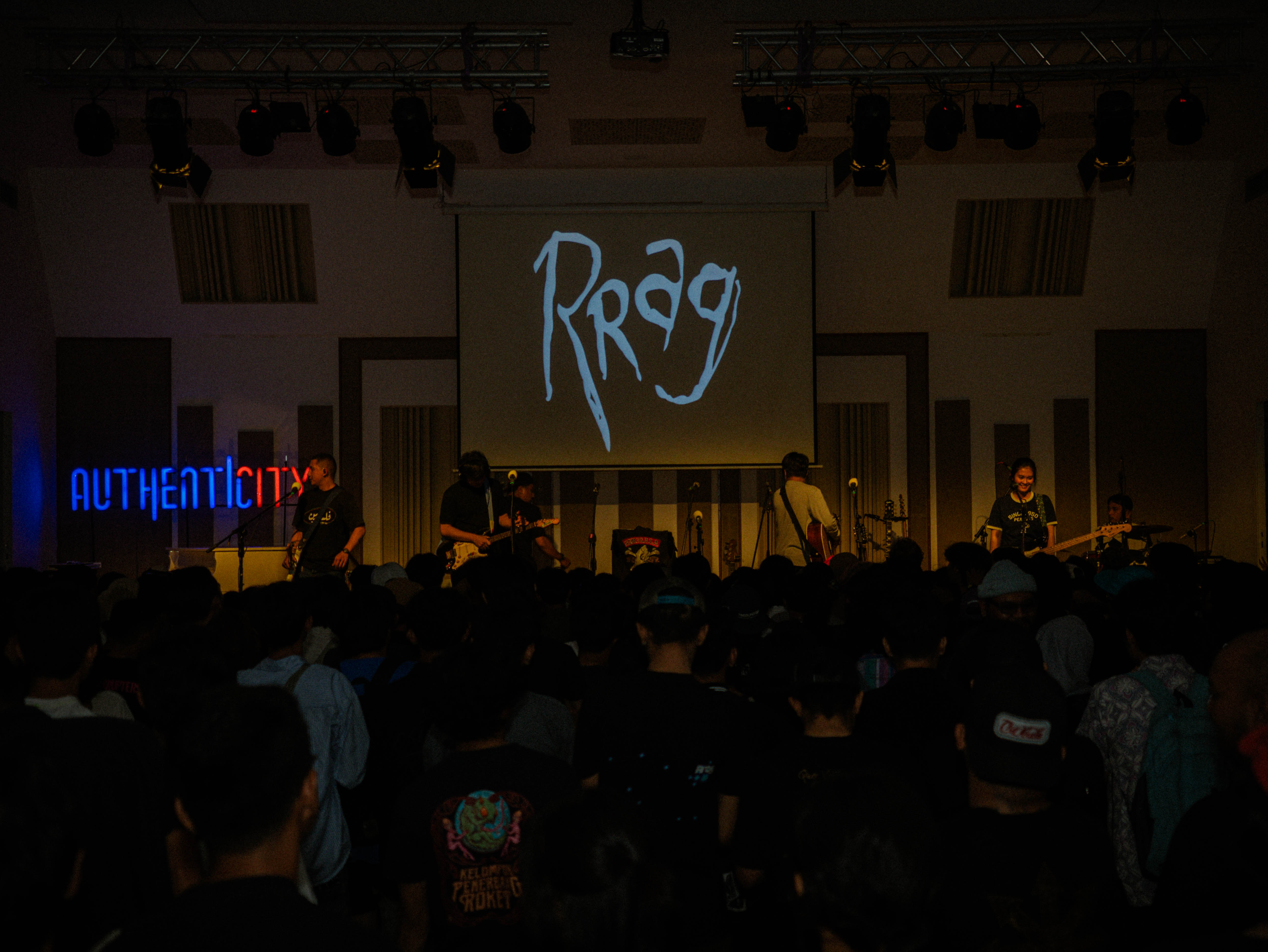 Asal Bunyi: Selesai Penutupan Rangkaian Trilogi Indie Rock Rrag, Swellow, dan Texpack